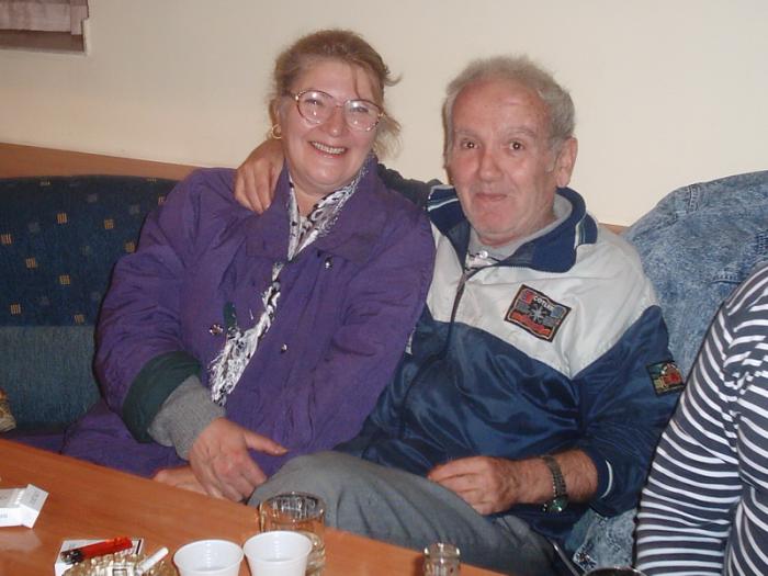 Киро Дженков сред приятели в Клуба на дейците на културата, Бургас, октомври 2005 г.