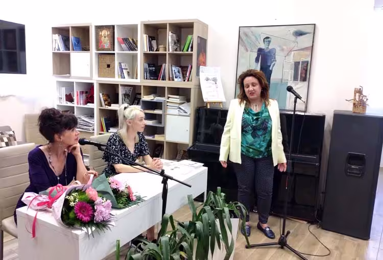 Женя Гайтанджиева, съорганизатор на националния конкурс за поезия “Новата реалност” (съвместно с Наталия Недялкова), в който Ана-Мария спечели първо място, споделя впечатления