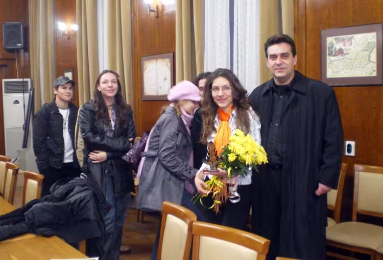 Александрина Георгиева ("Еквалибриум 2009") с издателя Денчо Михов