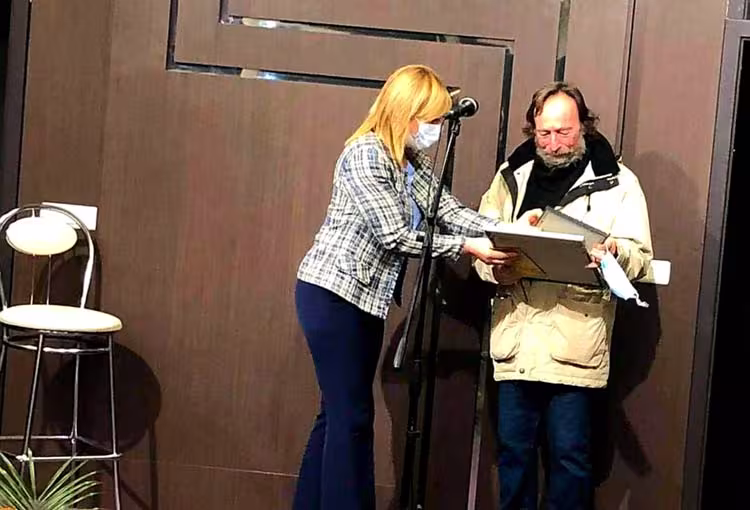 Наградата плакет “Петко Росен”, за проза, получи Георги Йочев за книгата си “Човек до теб”