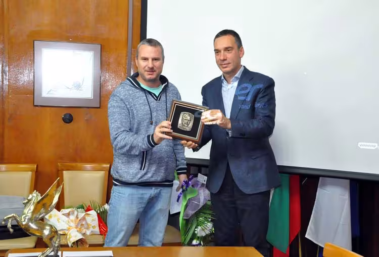 Наградата “Петко Росен” бе присъдена на писателя Николай Фенерски за неговата книга “На стоп”